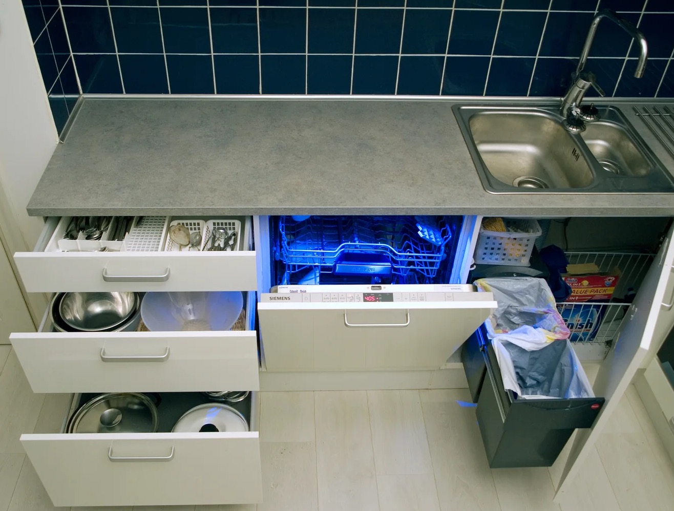 Dishwasher Overflow Cleanup in Quail Hill, CA
